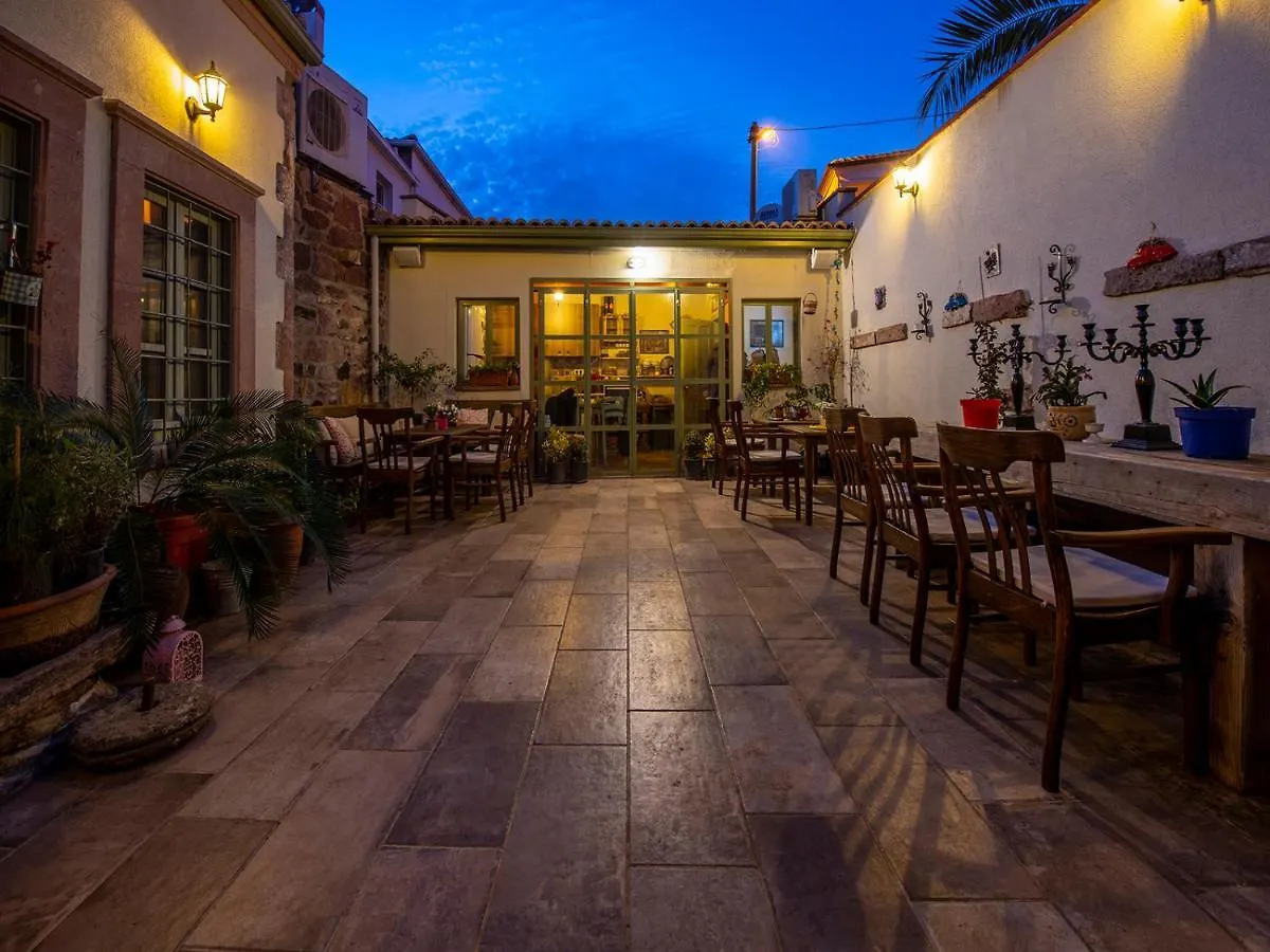 Cunda Fatma Hanim Konagi Apartment Balikesir Homestay