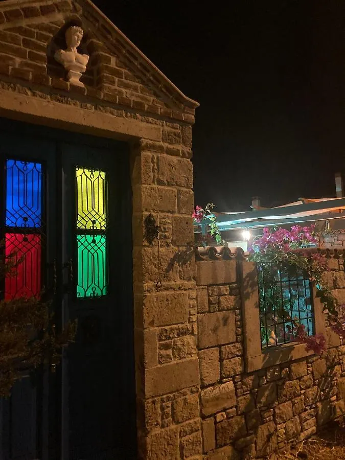 Cunda Fatma Hanim Konagi Apartment Balikesir Homestay